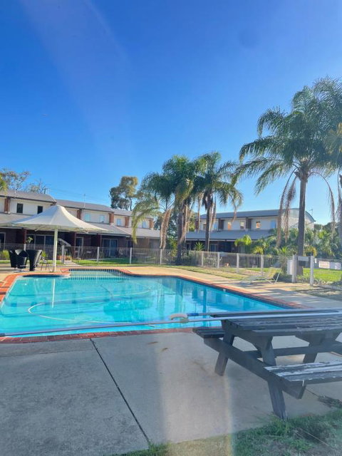 Sailz Villas - Tourism Canberra 1