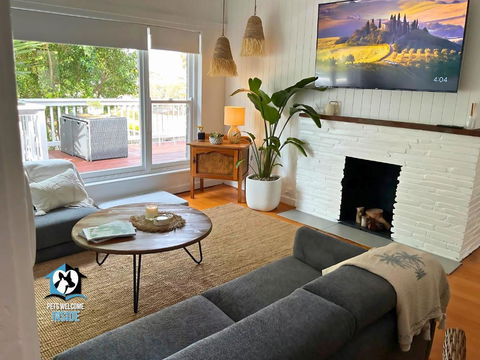 Saltwater Sunsets Seaside Haven With Ocean Views - Tourism Canberra 2