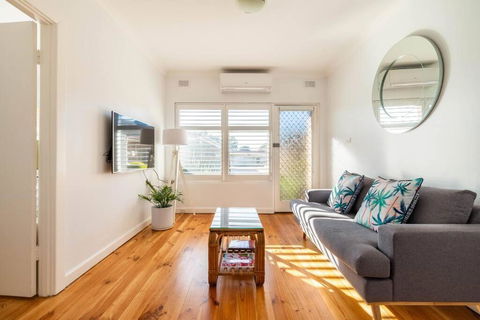 Sams Henley Beach Garden Unit - Tourism Canberra 0