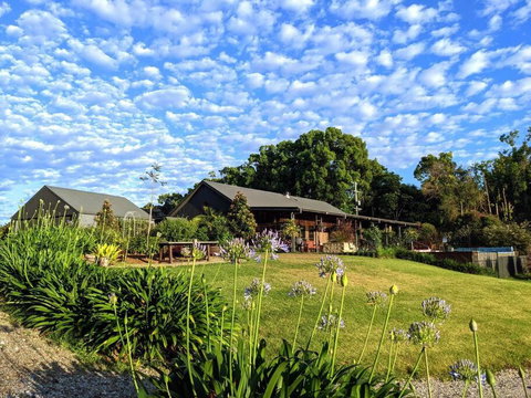Samsara Farm Cottage - Stunning Hinterland Oasis - Tourism Canberra 0