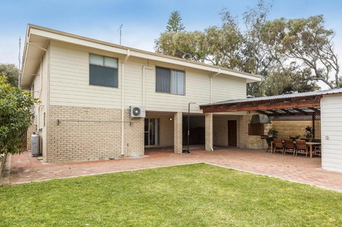 Sand Dunes Experience - Pet Friendly - Tourism Canberra 1