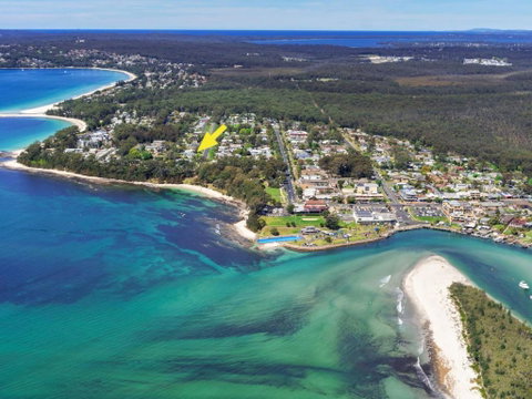 Sandalwood At Huskisson - Tourism Canberra 1