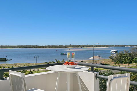 Sandcastles On The Broadwater - Tourism Canberra 0