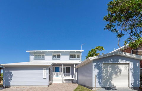Sandpiper Beachfront House - Hastings Point - Tourism Canberra 1