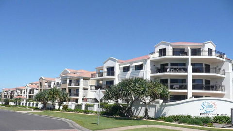 Sands 16, 20 - 22 Pacific Parade - Tourism Canberra 0