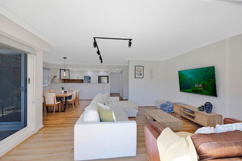 Sandy Cove Apartment The Entrance 8 - Tourism Canberra 2