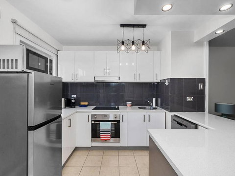 Sandy Bay Apartment With Hobart River View, Near UTAS - Stroll To Cafes And Shops - Tourism Canberra 3