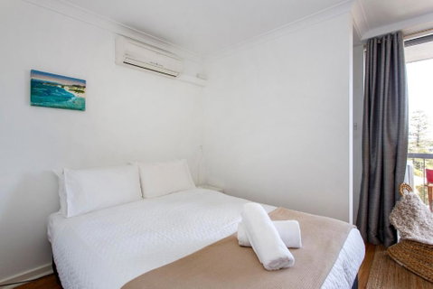 Seaside Studio Apartment - North Fremantle - Tourism Canberra 1