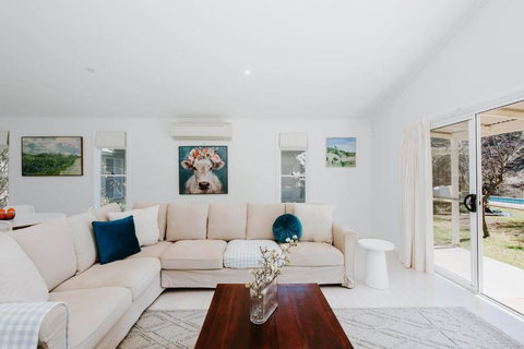 Seven Tree Hill - An Enchanting Family Homestead - Tourism Canberra 2