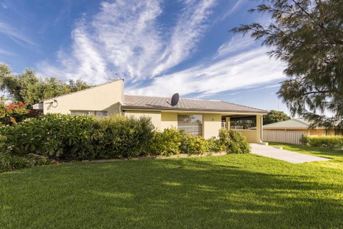 Sheoak On Wedge - Well Appointed Property Close To Beach - Tourism Canberra 0