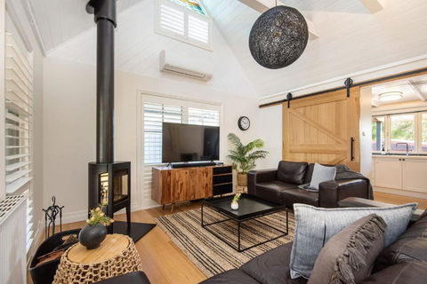 Somers Pool Park And Beach Retreat - Tourism Canberra 1