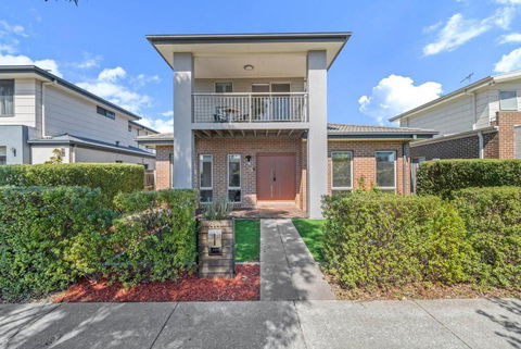 Spacious 5 Bedroom Family Retreat In Franklin - Tourism Canberra 1