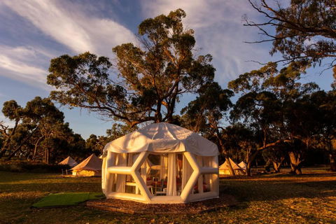 Taj Mahal Upgraded Hex Bubble - Tourism Canberra 0