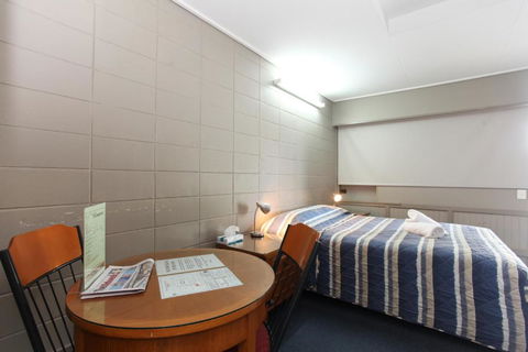 Tandara Hotel Motel - Tourism Canberra 1