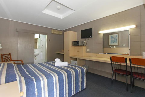 Tandara Hotel Motel - Tourism Canberra 3