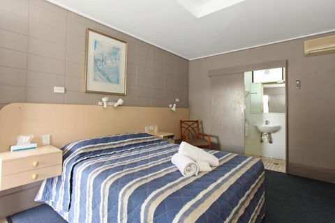 Tandara Hotel Motel - Tourism Canberra 2
