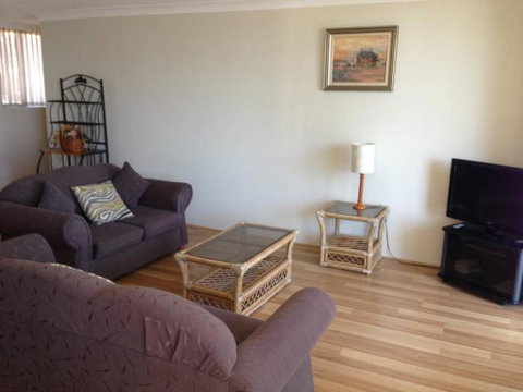 Beachpoint, Unit 101, 28 North Street - Tourism Canberra 3