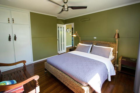 Beachside Cottages - Tourism Canberra 3