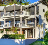 BEACHSIDE MANOR - walk to the beach - Tourism Canberra