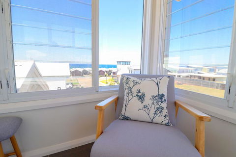 Beachside Oasis - Tourism Canberra 3