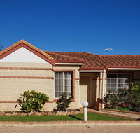 Beachside Retreat 2 - Tourism Canberra