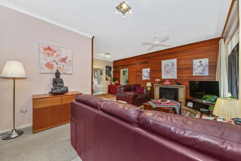 BEAUTIFUL HOLIDAY HOME CLOSE TO KU-RING-GAI CHASE NNT328 - Tourism Canberra 2