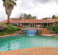 Beautiful Resort Retreat Villa in the Yarra Valley - Entertainer's delight - Tourism Canberra