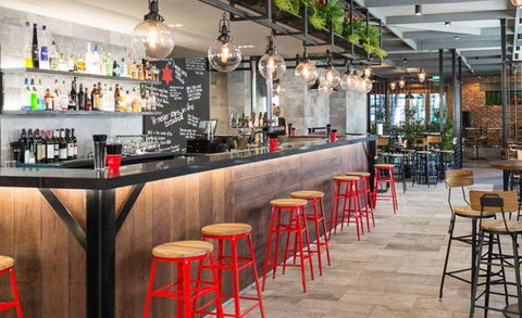 Beer Deluxe Albury - Tourism Canberra 0