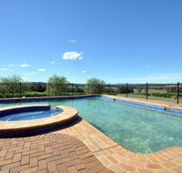 Beggars Bridge Vineyard Homestead w/ pool  wifi  tennis  vineyard - Tourism Canberra