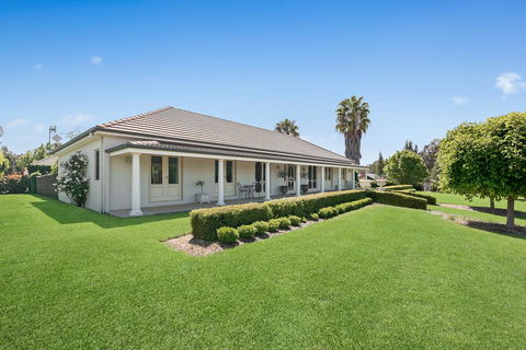 Bellfield House Mudgee - Tourism Canberra 0