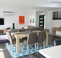 Ben's Place - modern  convenient - Tourism Canberra