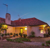Benson House  Benson Lodge - Tourism Canberra