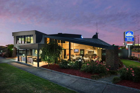 Best Western Mahoneys Motor Inn - Tourism Canberra 0