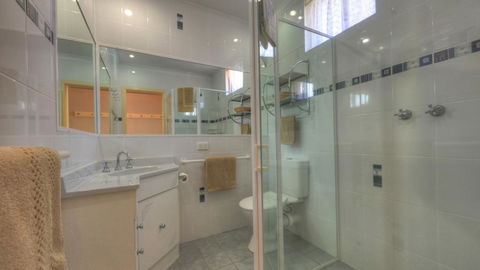 Best Western Motel Farrington - Tourism Canberra 0