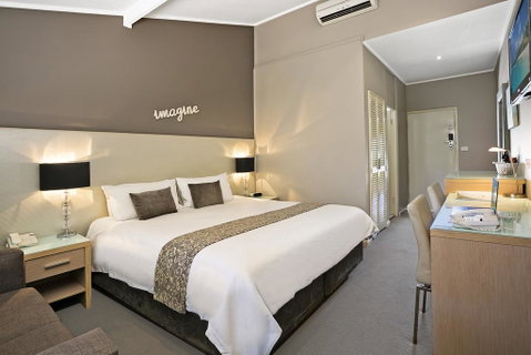 Best Western Sanctuary Inn - Tourism Canberra 1