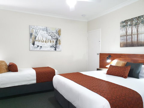 Black Sheep Motel Goulburn - Tourism Canberra 0