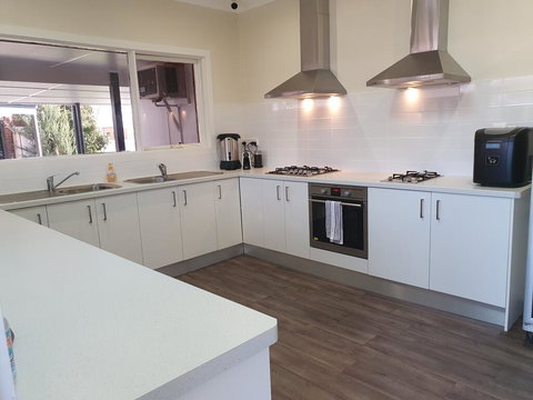 Black Sheep Motel Goulburn - Tourism Canberra 1