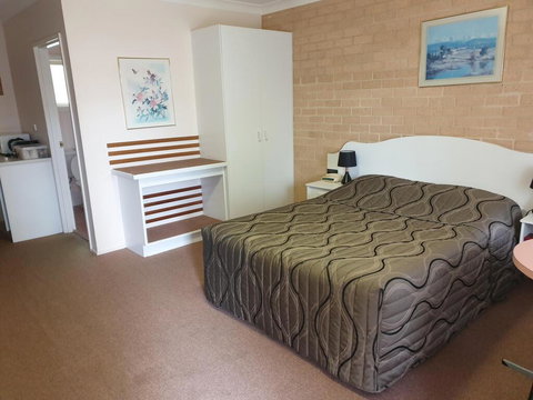 Blayney Central Motel - Tourism Canberra 0
