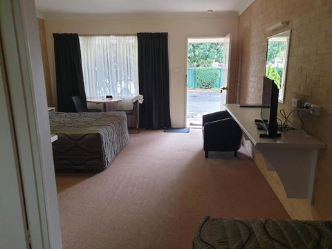 Blayney Central Motel - Tourism Canberra 2