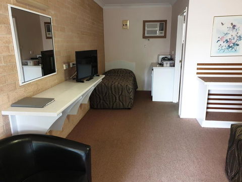 Blayney Central Motel - Tourism Canberra 1
