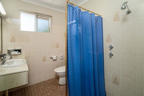Blue Diamond Motor Inn - Tourism Canberra 1
