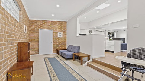 Blue Fish - 41 Boulder Bay Road - Tourism Canberra 3