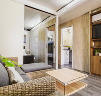 Blue Sapphire Village - Tourism Canberra