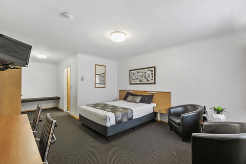 Blue Shades Motel - Tourism Canberra 2