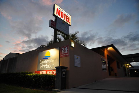 Bluewater Harbour Motel - Tourism Canberra 0