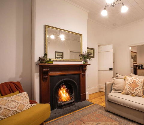 The Retreat In Basket Range - Tourism Canberra 1