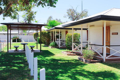 Warrego Hotel Motel Cunnamulla - Tourism Canberra 0