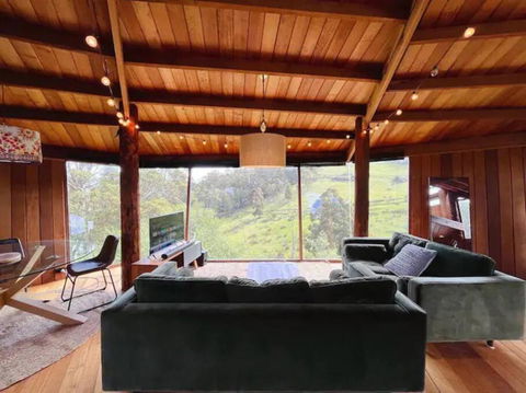 Wilderness Retreat 10mins To CBD, Bath Tub, BBQ - Tourism Canberra 3