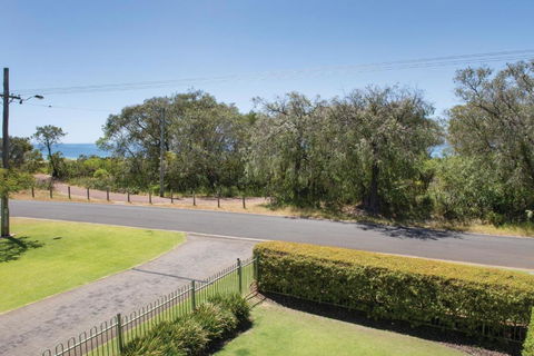 XYZ Holiday Home - Tourism Canberra 2