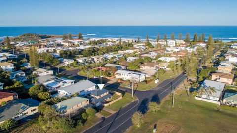 Yamba Beach House - Tourism Canberra 0